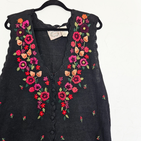 Vintage Embroidered Floral Knit Vest - Picture 1 of 7